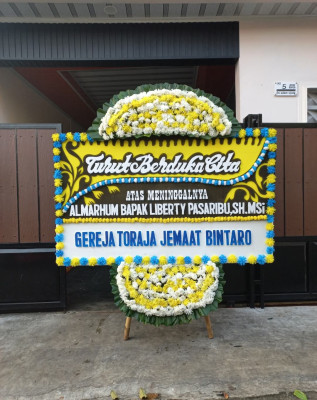 Papan Bunga Duka di Tanjung Laut Indah